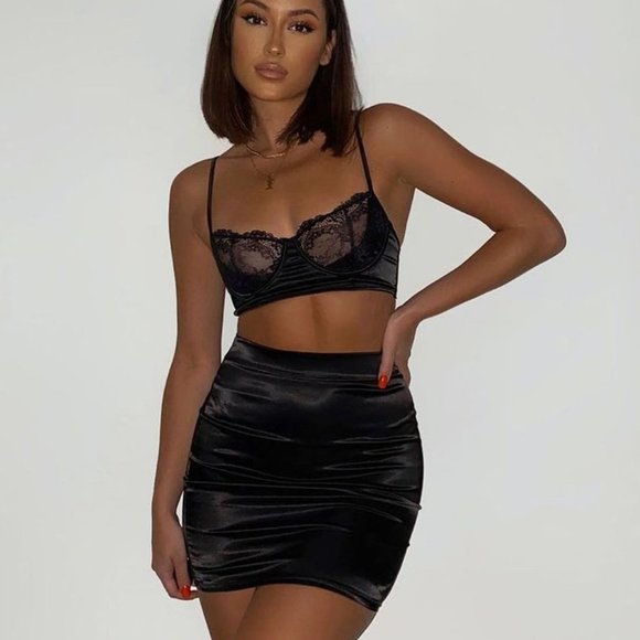 Anything But Innocent Matching Set - Picture 5 of 7